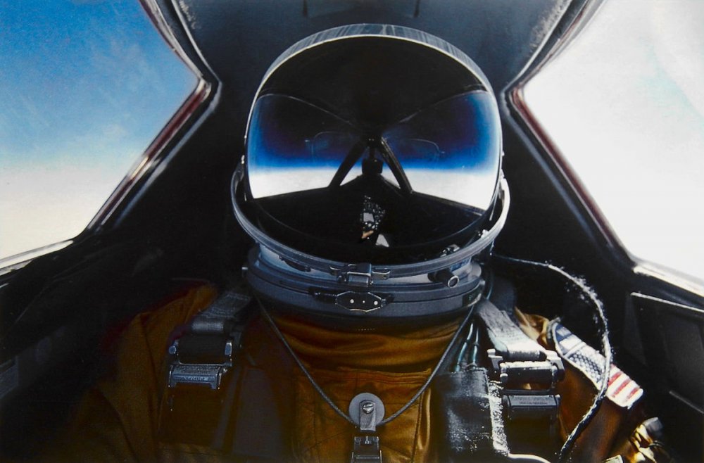 1200px-brian_shul_in_the_cockpit_of_the_