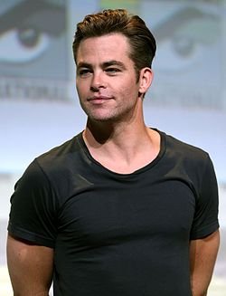 250px-Chris_Pine_by_Gage_Skidmore_2.jpg