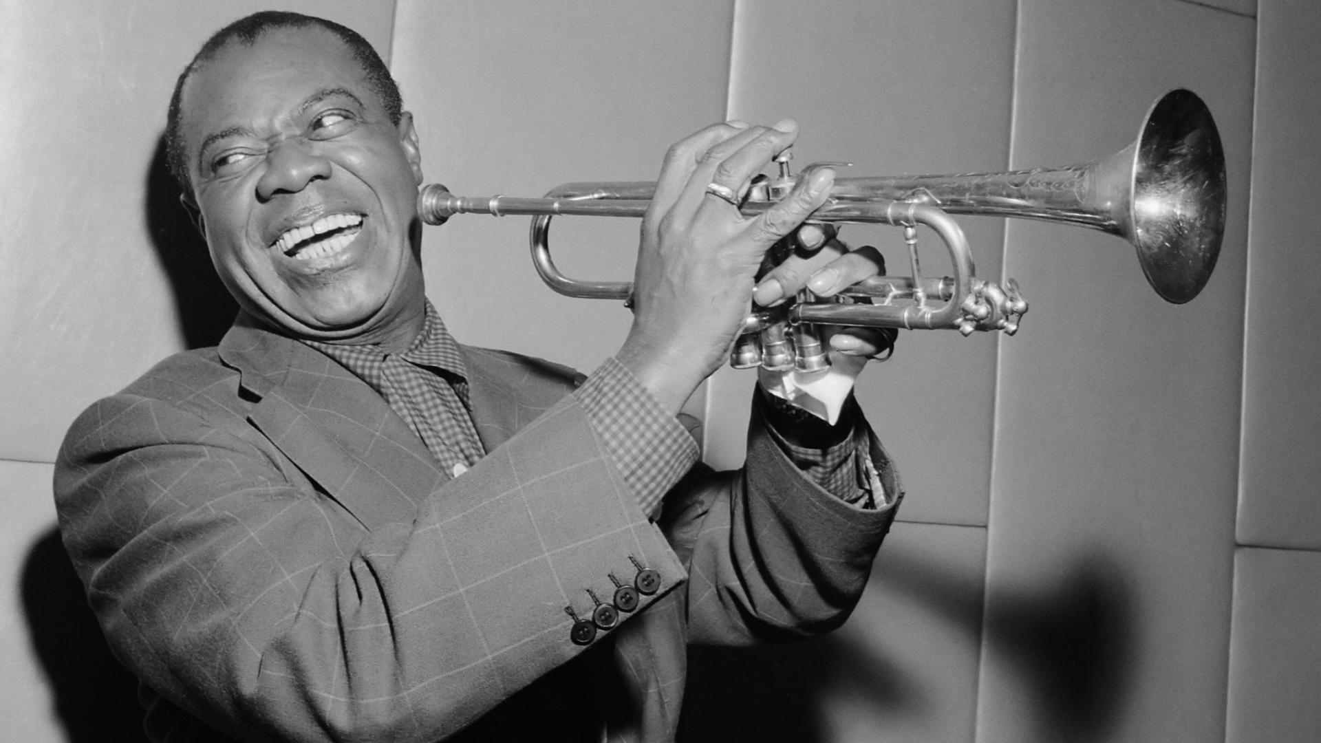 louis_armstrong.jpg?itok=wbWbuOK6