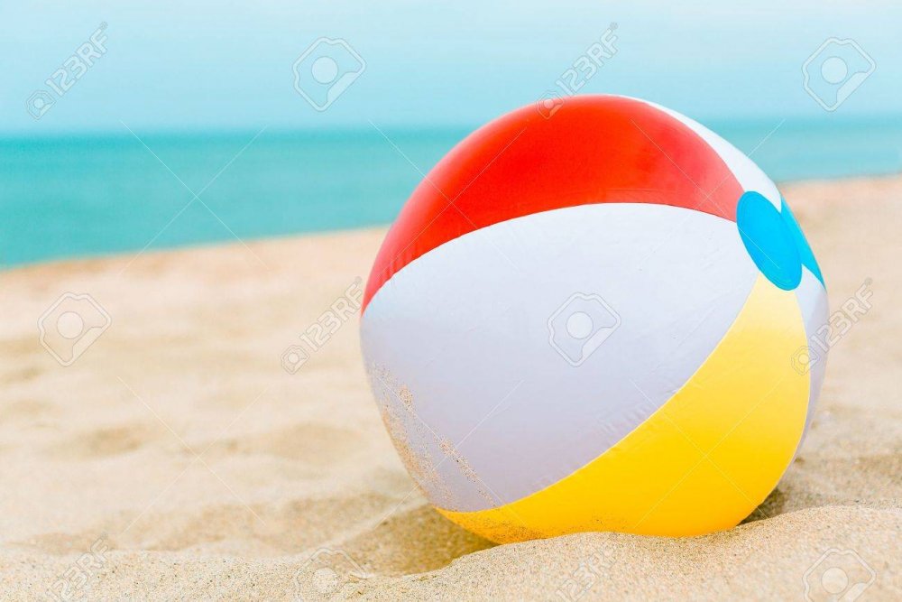 48216912-beach-ball-.jpg