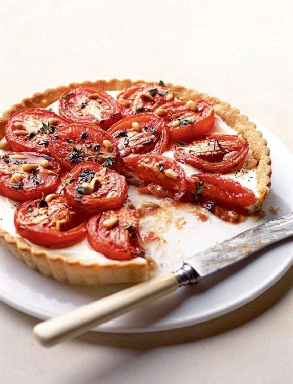 Roasted tomato and creamy goat’s cheese tart