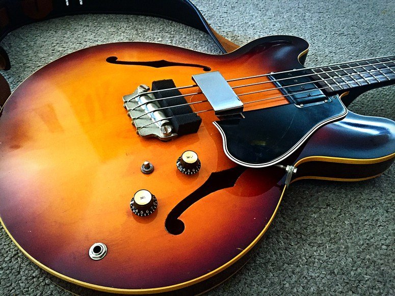 1959-Gibson-EB-2-Bass-body.jpg?zoom=1.25