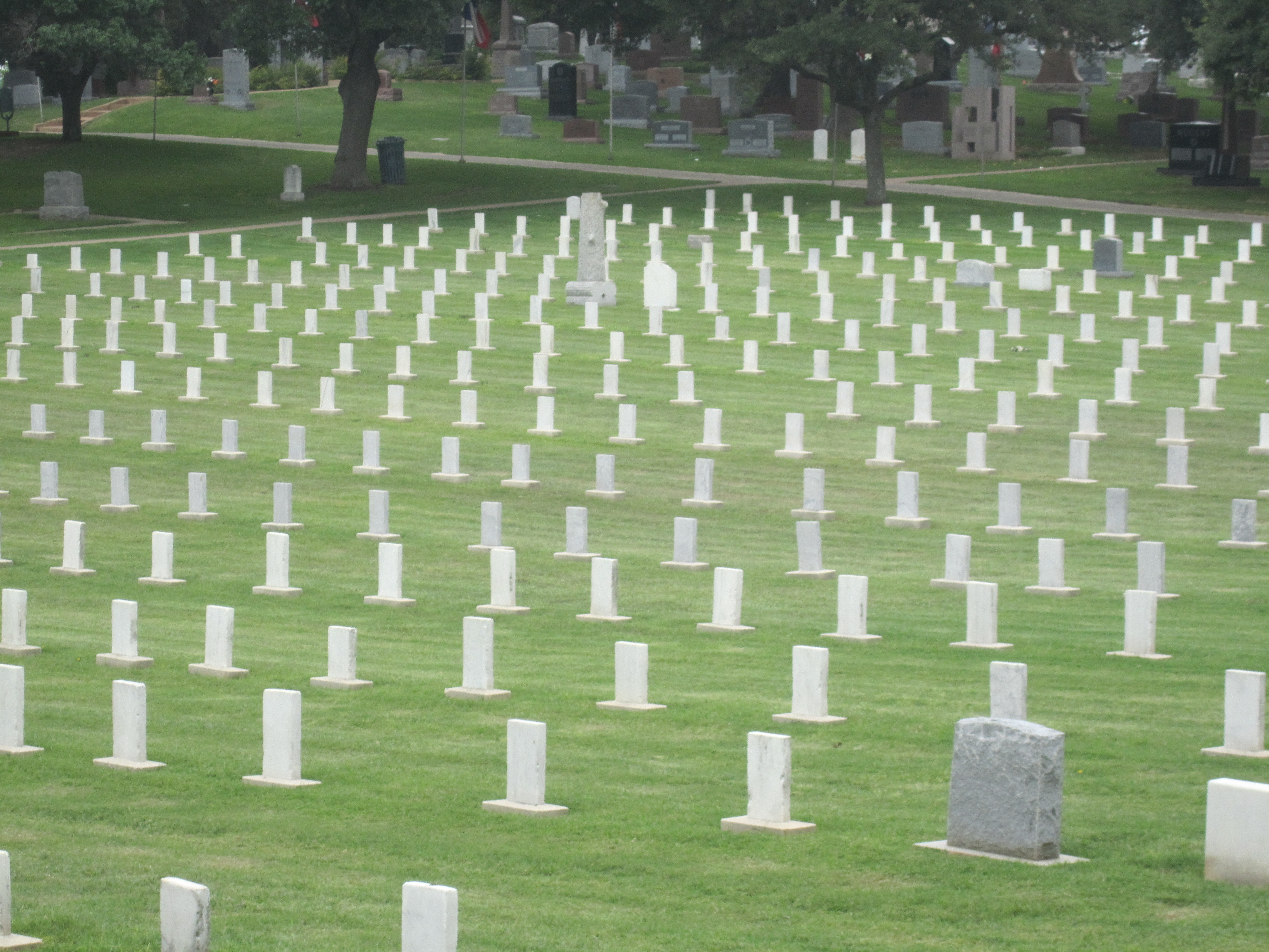 Confederate_graves,_Austin,_TX_IMG_2137.