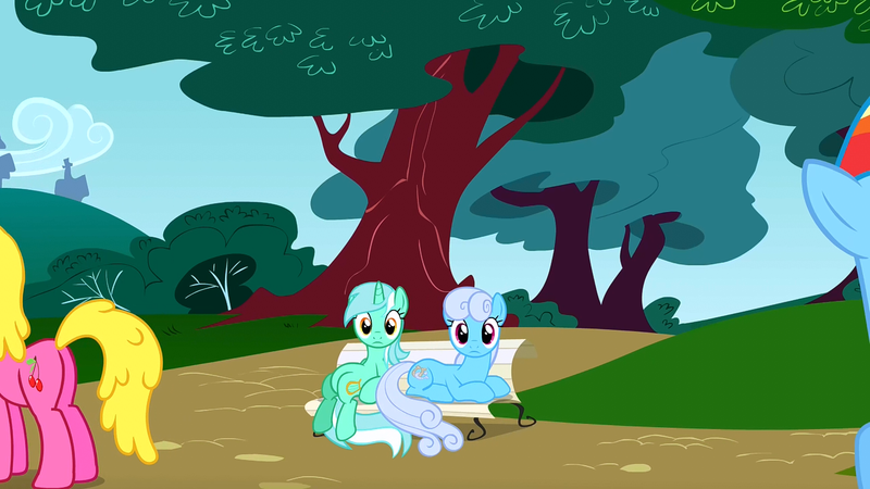 800px-Lyra_Heartstrings_sitting_on_a_bench_like_a_human_S01E07.png