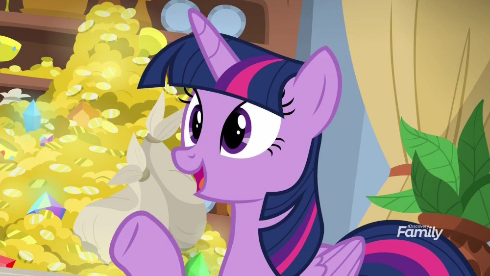 1809210__safe_screencap_twilight+sparkle_friendship+university_spoiler-colon-s08e16_alicorn_bits_fortune_gold_pony_solo_twilight+sparkle+%28alicorn%29.jpeg