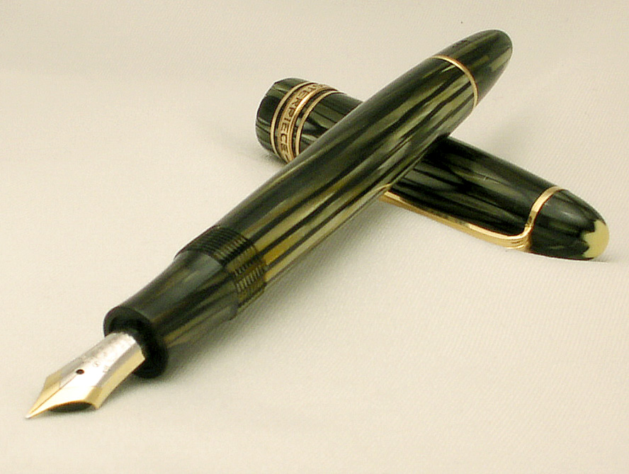 Montblanc_144_Green_Striped_Fountain_Pen