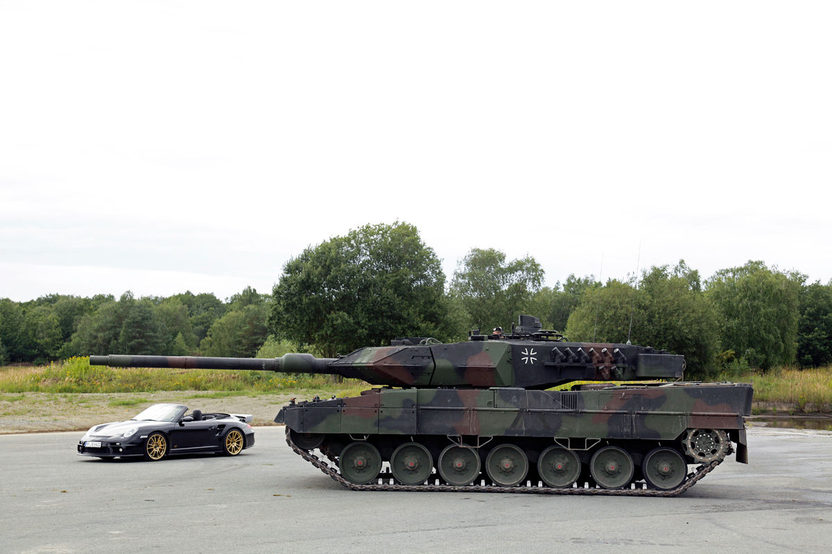 9ff-GTronic-gegen-Leopard-2-1200x800-b47eaccdf17caf4f.jpg