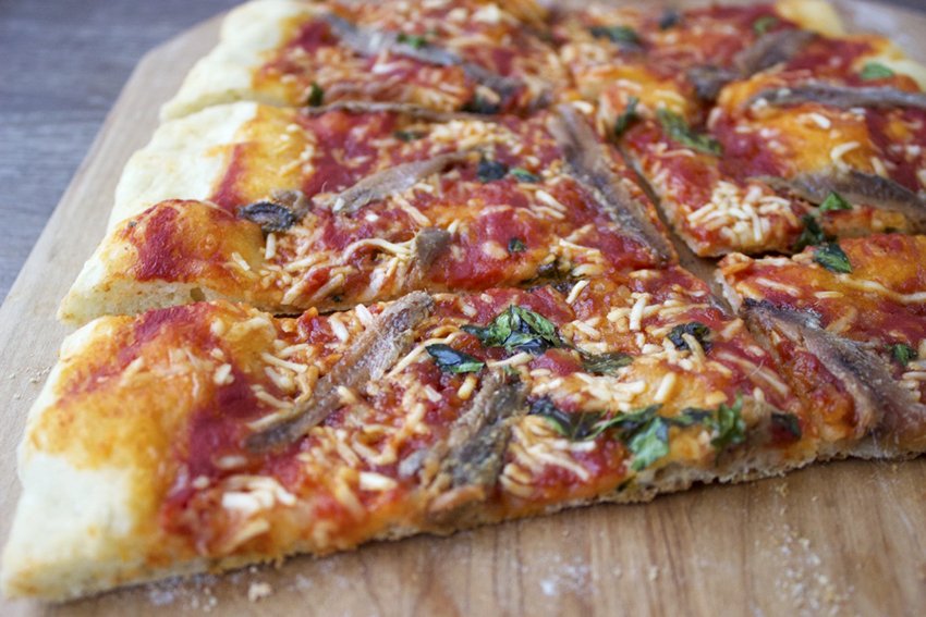 Anchovy-Pizza-1.jpg