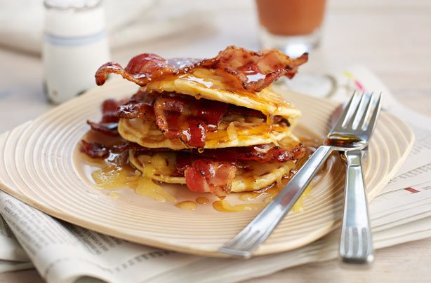 Bacon-and-maple-syrup-pancakes.jpg