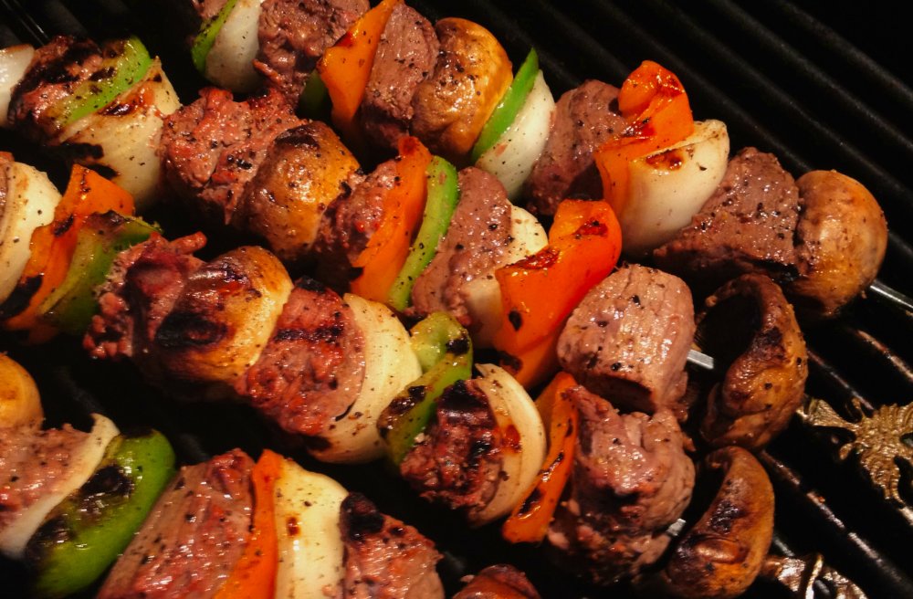 Beef-tenderloin-shish-kabob.jpg