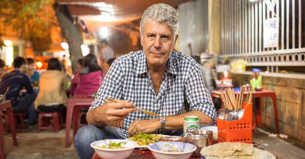 Bourdain-in-Vietnam.jpg