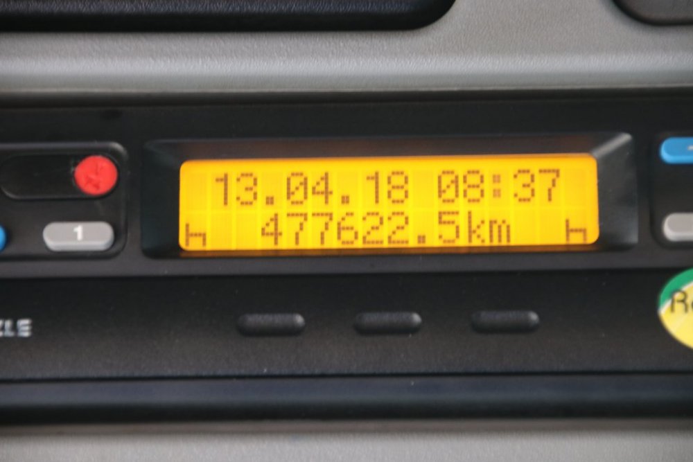 E48877L.JPG