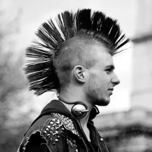 Fanned-Mohawk-Punk-Hairstyles-for-Guys.j