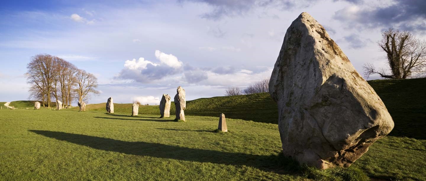 Hero-Avebury.jpg