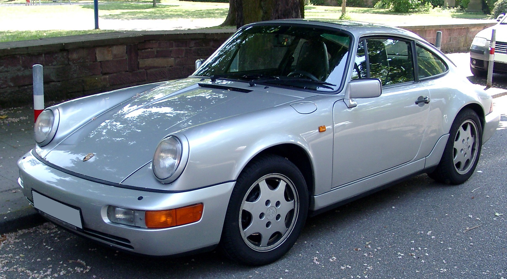 Porsche_964_front_20080515.jpg