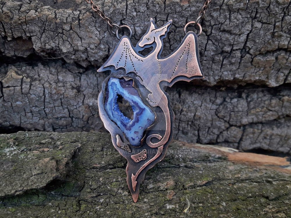 blue_lake_dragon_pendant_by_egarimea-dcn