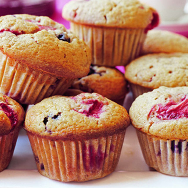 213-tri-berry-muffin-web-horizon.jpg?mti