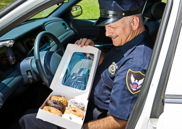 cop-donut-640x456.jpg