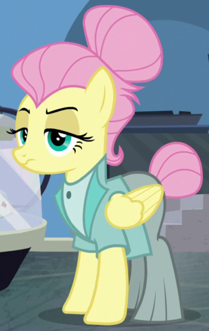 File:Fluttershy snooty personality ID S8E4.png