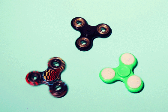 fidget-spinners-02.gif