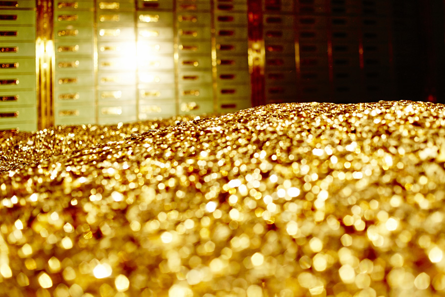 gold-vault-900-glitter.jpg