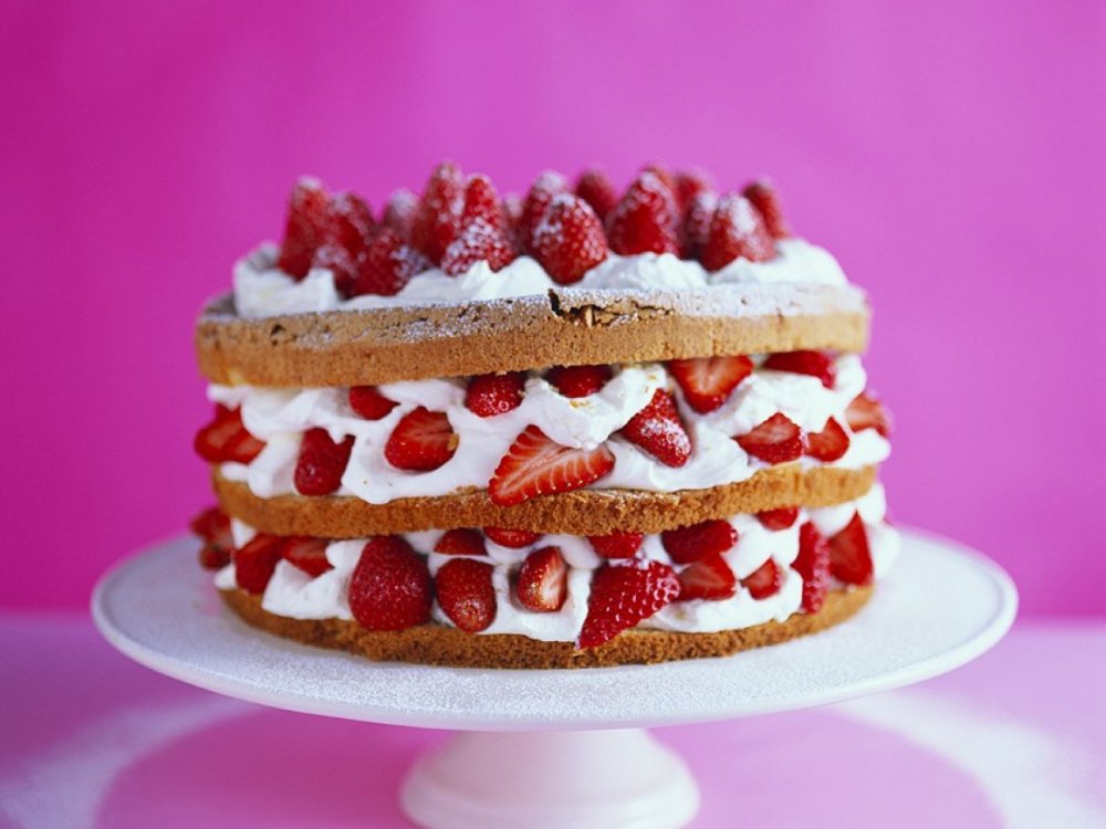 Layered Cake with Fruit and Cream recipe | Eat Smarter USA