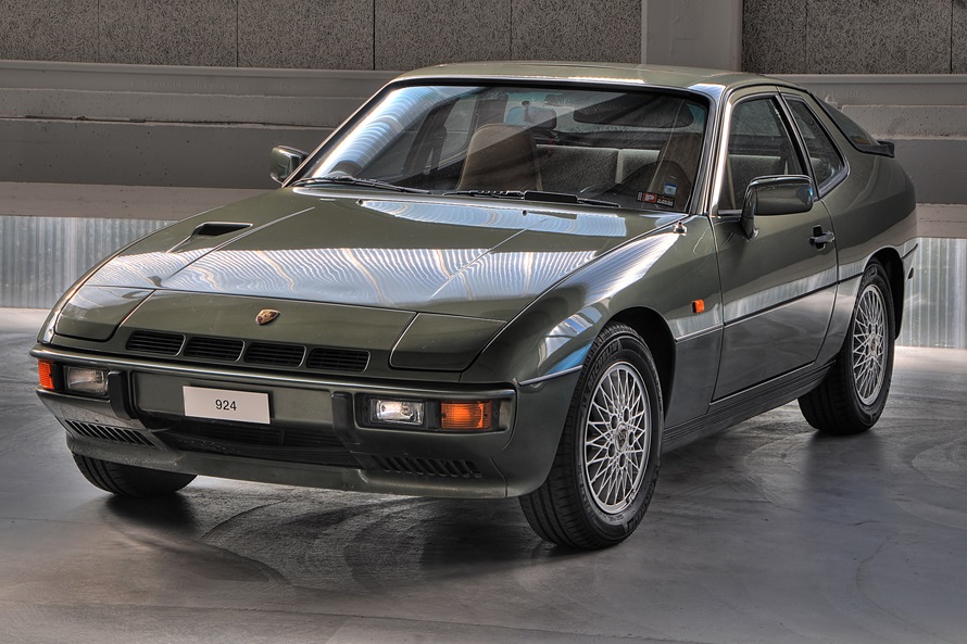 porsche_924_turbo_green.jpg