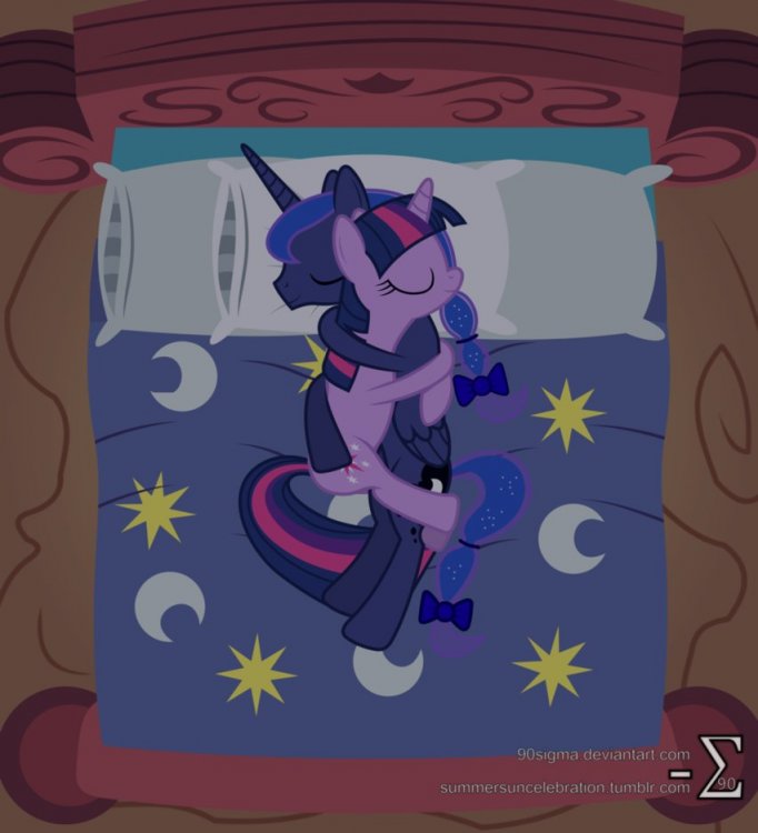 princess_luna_and_twilight_sparkle_cuddl