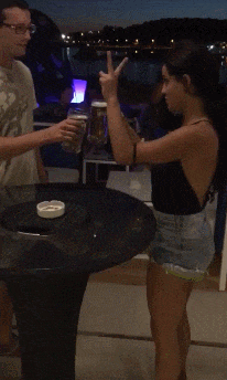 uYLrU03.gif