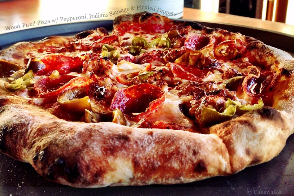wood-fired-pizza-with-pepperoni-itallian