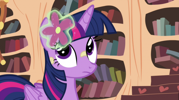 Twilight_with_flower_in_her_mane_S4E15.png