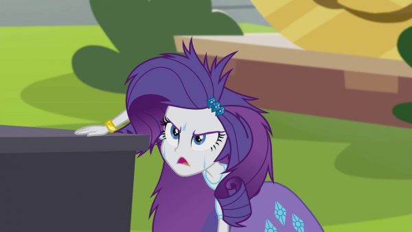 Rarity_sweaty_and_with_messy_hair_EG2.png