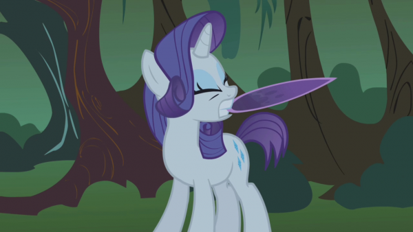 Rarity cutting her tail off.png