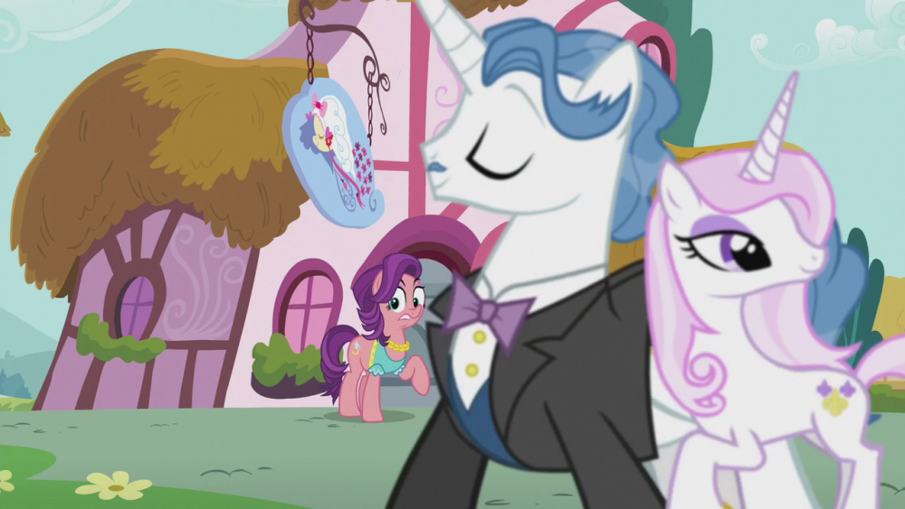 Spoiled_Rich_sees_Fancy_Pants_and_Fleur_Dis_Lee_passing_by_S5E18.png