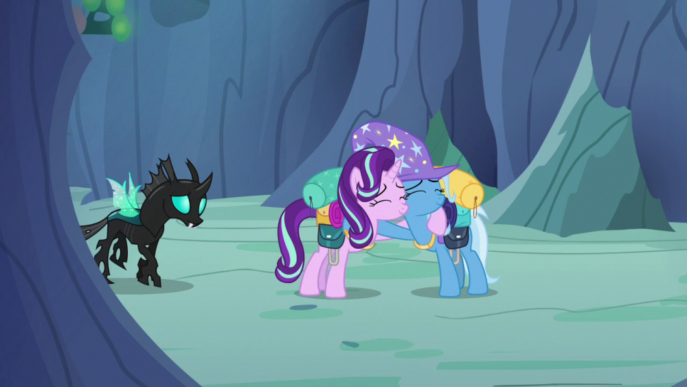 Starlight_Glimmer_and_Trixie_hugging_S6E26.thumb.png.8ee7ebe18584edc7a635f1488c915f91.png
