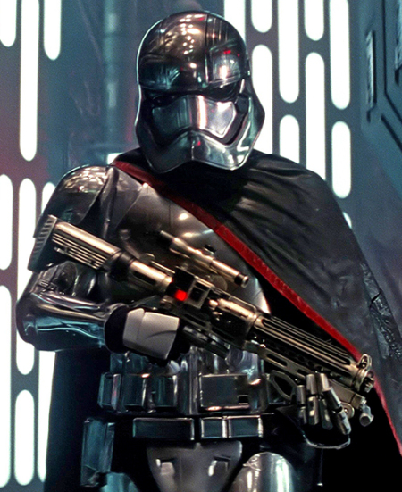 captain-phasma_0.jpg.e2645fee3312cc0f02d660451bde4c33.jpg