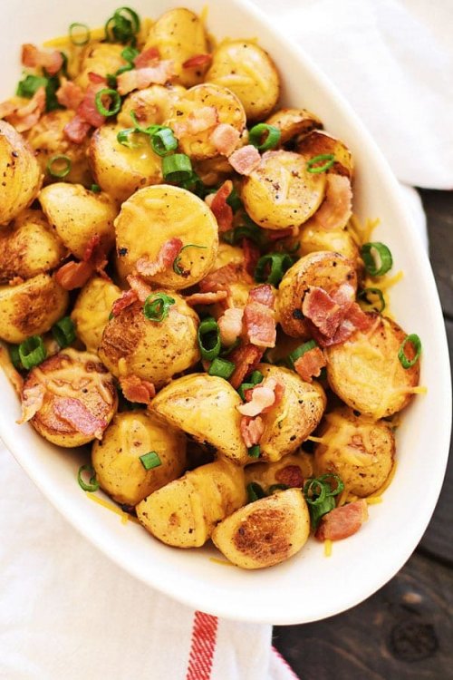 cheesy_roasted_potatoes_with_bacon2.thumb.jpg.01adb312de3d47e3c74fc43204771ad2.jpg