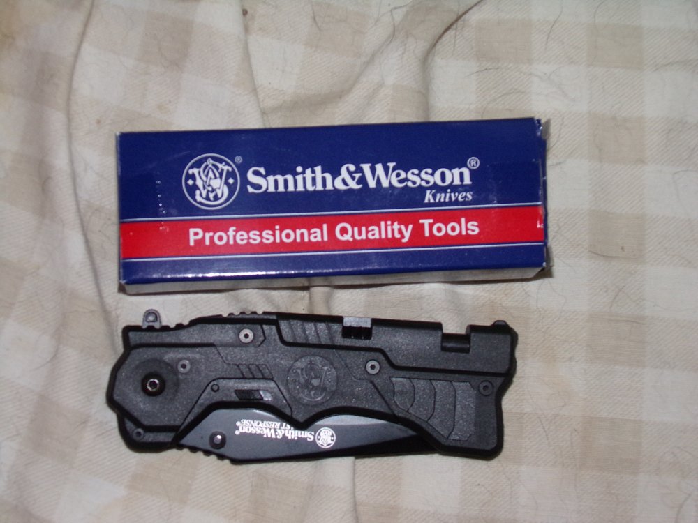 My Smith & Wesson First Response Knife.JPG