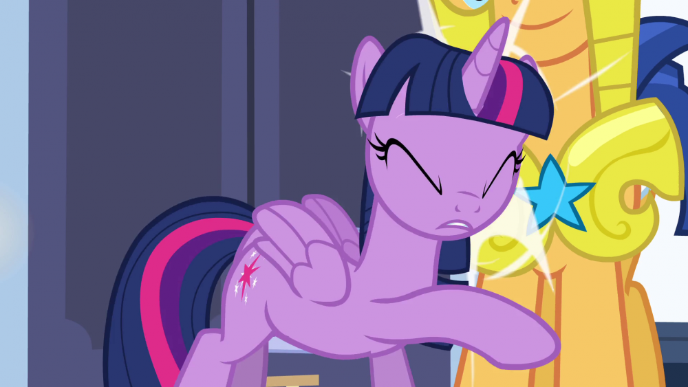 Twilight_bumps_into_pony_Flash_Sentry_EG.thumb.png.f1fd946565442027322f8d52beec1408.png