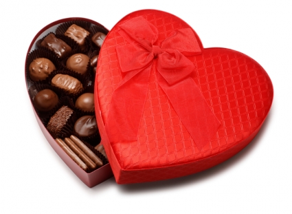 valentine-chocolate-heart-box-gourmet_425.jpg.c79893796e45b8ad4128384950f36f74.jpg