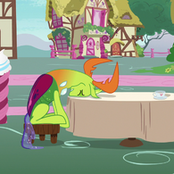 Thorax_puts_his_head_on_the_table_S7E15.png.750aca0009b39ac4570ae4f20086052c.png