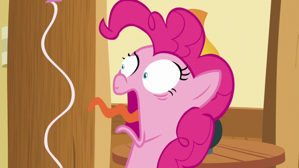 Pinkie_Pie_screaming_in_fright_S6E15.thumb.png.ad2c60a7d2e843714d4d5877af233936.png