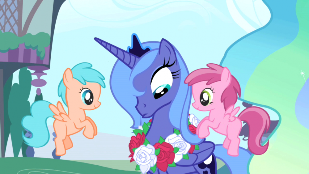 Princess_Luna_wreath_pegasus_foals_S1E02.thumb.png.506540587c92b738a9f34f4f7e540dbd.png