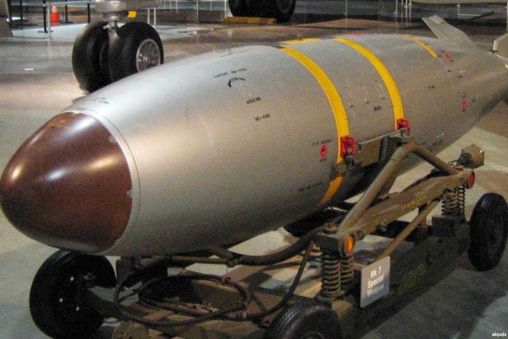 Mark-7-Nuclear-Bomb.jpg