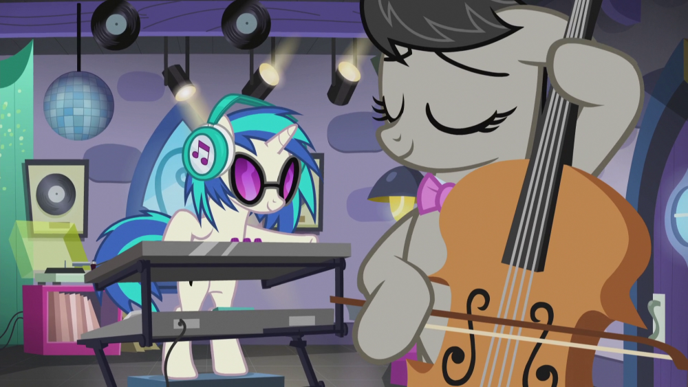 DJ_Pon-3_and_Octavia_playing_together_S5E9.png