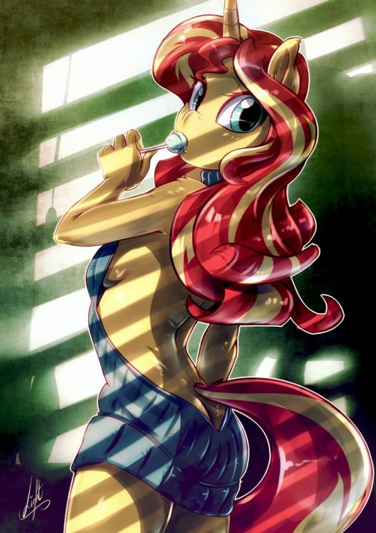 _lum_and_light__sunset_shimmer_sweety_break__by_light262-dayg5t0.thumb.png.614f36cefa14707f38473967e2286f31.png