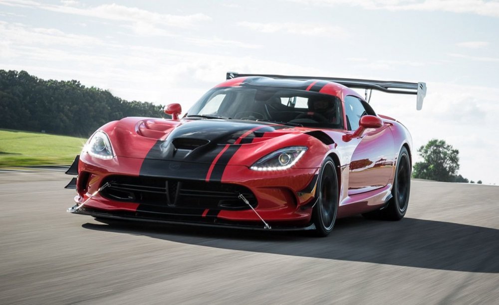 dodge-viper-acr-at-lightning-lap-2016-feature-car-and-driver-photo-670721-s-original.jpg