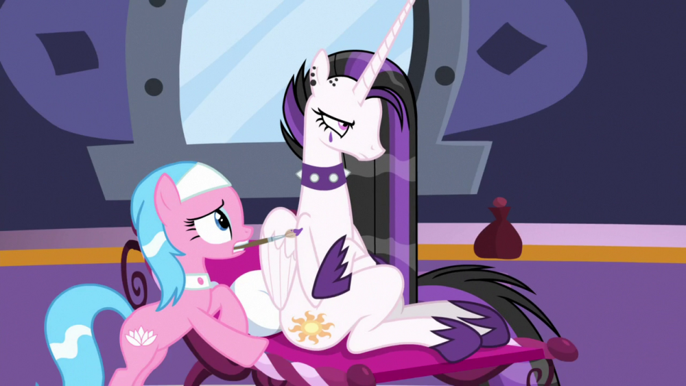 Princess_Celestia_with_goth_makeover_S9E13.thumb.png.cf0ff05a22ef7d9e6f0b295fc26e2f0a.png