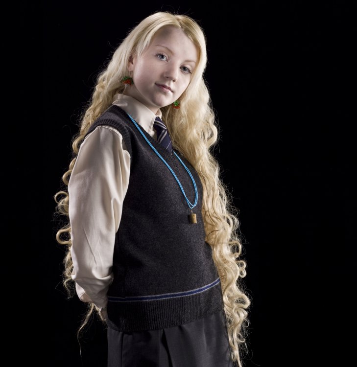 LunaLovegood_WB_F6_LunaLovegoodPromoShot_Promo_080615_Port.thumb.jpg.eeb6e601f4b317312b817f5b15be34bf.jpg