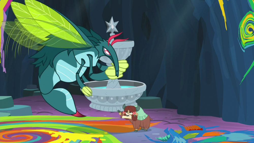 Yona_helps_Ocellus_carry_the_fountain_S9E3.thumb.png.0f716447b31340bd840e41c206d0cc15.png